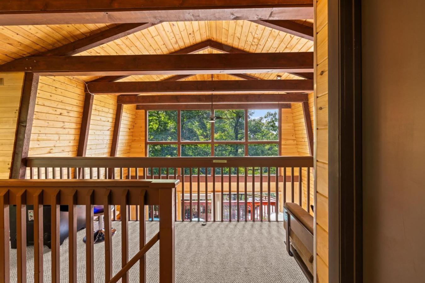 Treetops Chalet - 3Bd/2Bt Boutique Cabin W/Mt Leconte Views In Gatlinburg Exterior photo