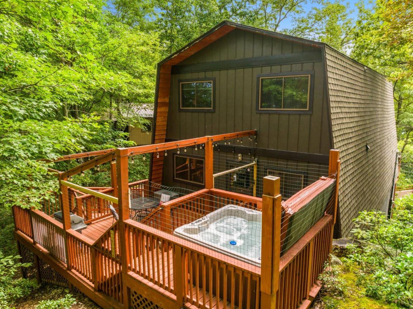 Treetops Chalet - 3Bd/2Bt Boutique Cabin W/Mt Leconte Views In Gatlinburg Exterior photo