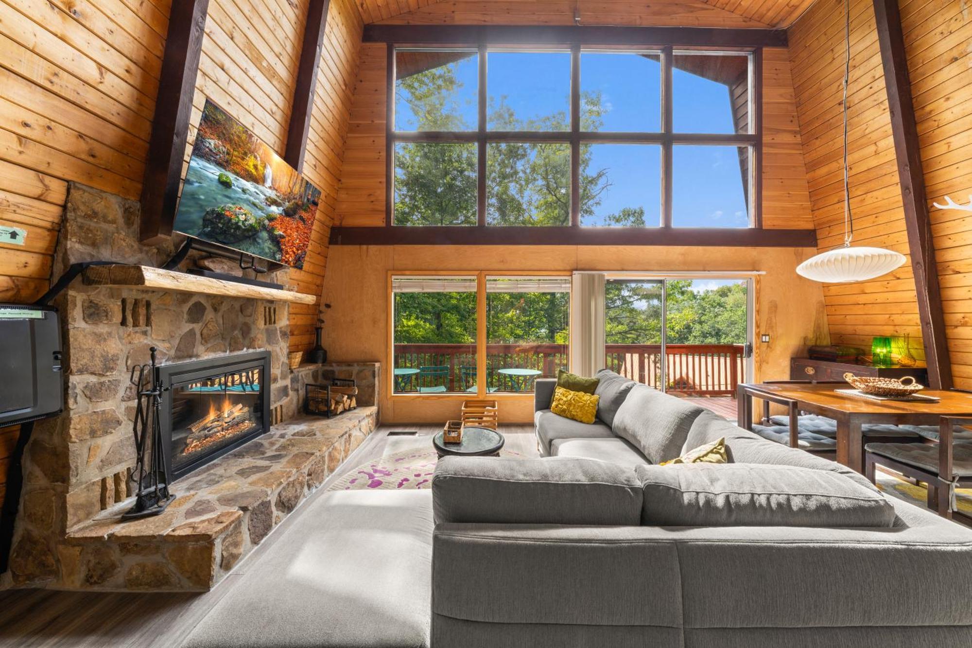 Treetops Chalet - 3Bd/2Bt Boutique Cabin W/Mt Leconte Views In Gatlinburg Exterior photo