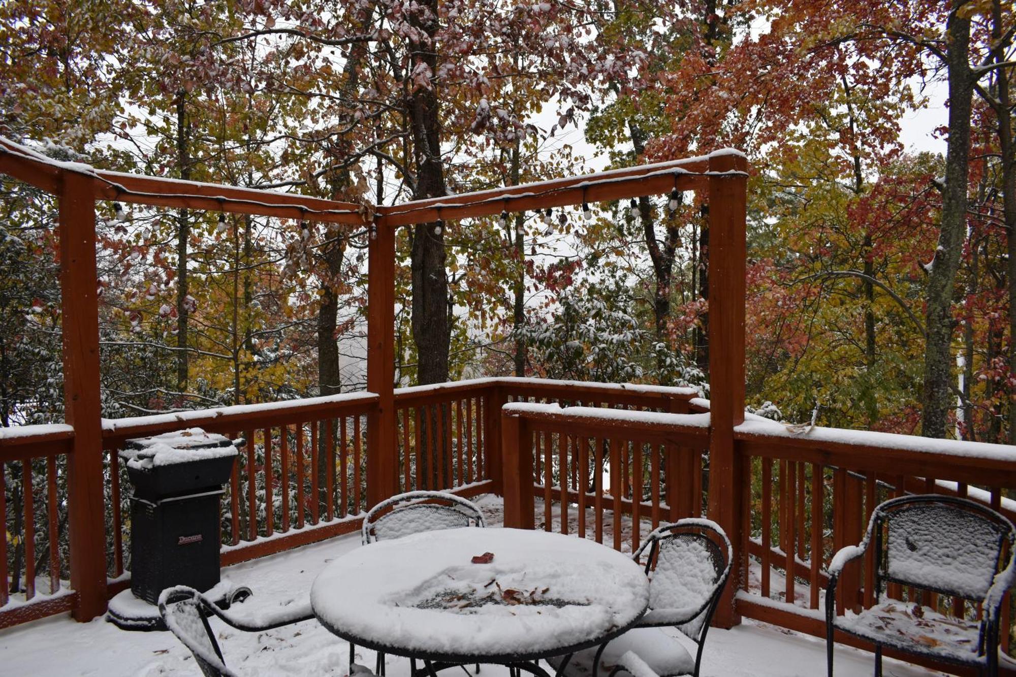 Treetops Chalet - 3Bd/2Bt Boutique Cabin W/Mt Leconte Views In Gatlinburg Exterior photo